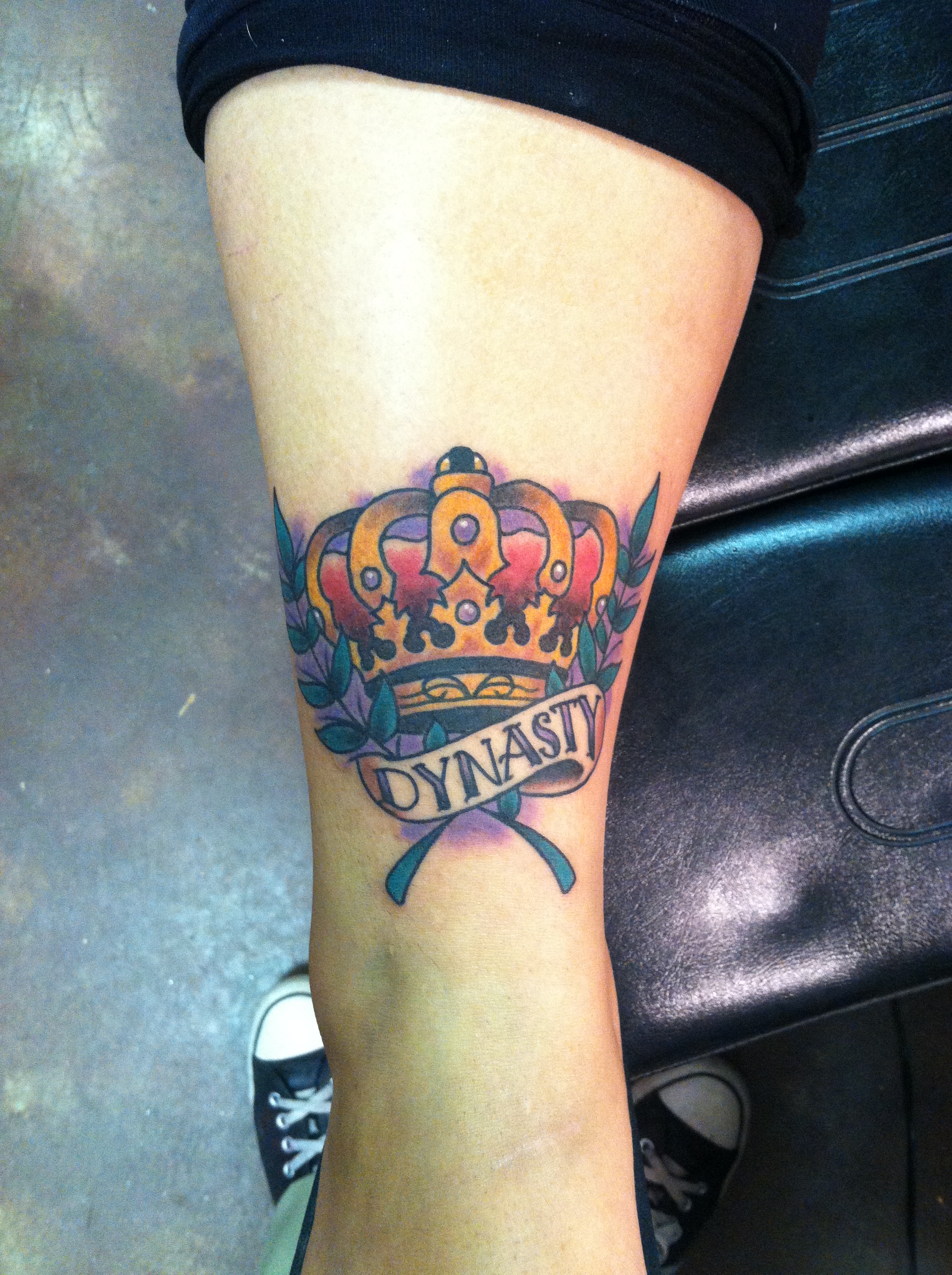 color_traditional_crown_by_david_meek_tattoos_tucson_arizona